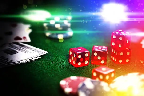 Tampilan pemilihan permainan vip5555 dengan kategori sepak bola, slot, dan meja dealer langsung